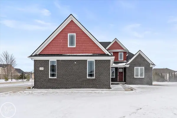 3108 Regatta LN, St Clair, MI 48079