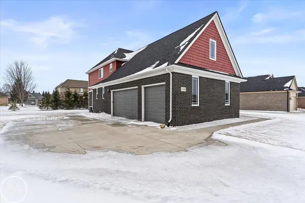 3108 Regatta LN, St Clair, MI 48079