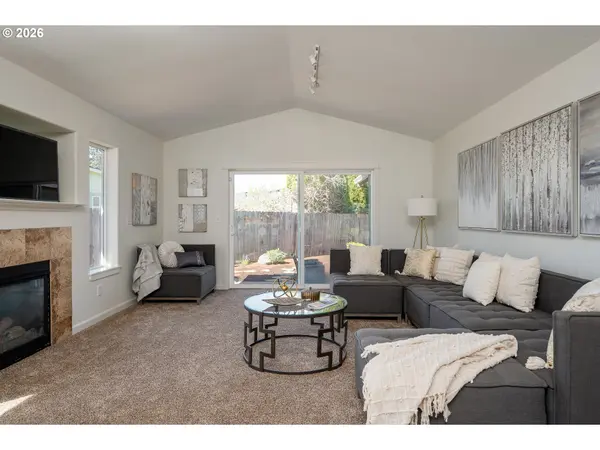 718 TRINITY CT, Molalla, OR 97038