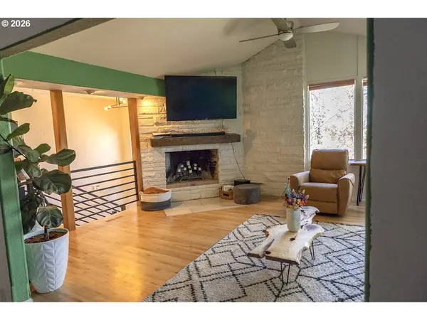 1960 W 25TH AVE, Eugene, OR 97405