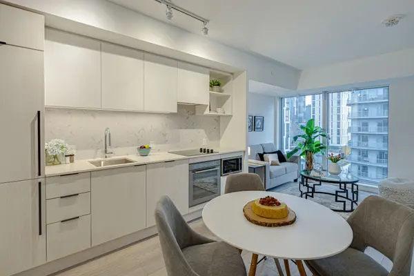 82 Dalhousie ST #2215, Toronto C08, ON M5B 0C5