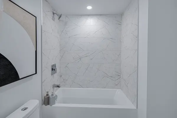 82 Dalhousie ST #2215, Toronto C08, ON M5B 0C5