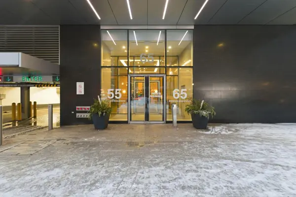 55 Bremner BLVD #2405, Toronto C01, ON M5J 0A6