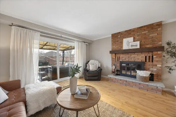 24 Andrea RD, Ajax, ON L1S 3V7