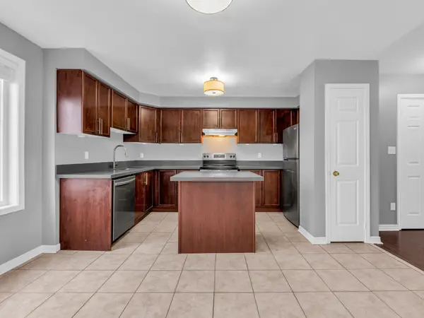 162 Bayly ST W, Ajax, ON L1S 0C3