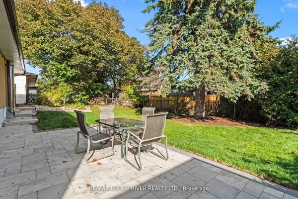 745 Glengrove ST, Oshawa, ON L1J 5C5