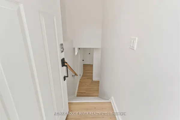 745 Glengrove ST, Oshawa, ON L1J 5C5