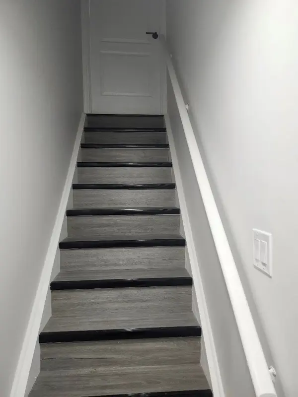 54 Gail Parks CRES, Newmarket, ON L3X 3B9