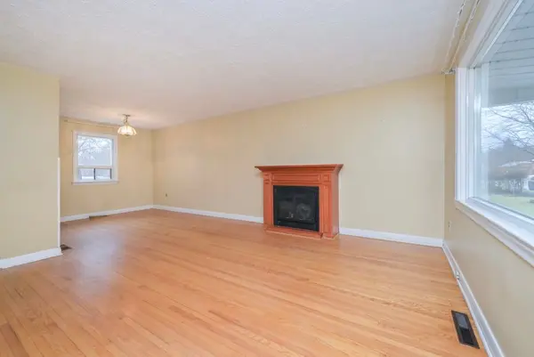 36 Maple LN, New Tecumseth, ON L9R 1L2