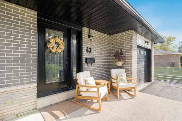 43 Jeffrey ST, Barrie, ON L4M 4L4