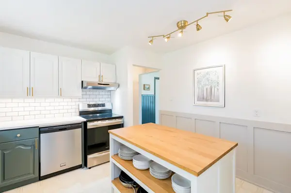 43 Jeffrey ST, Barrie, ON L4M 4L4