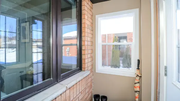 34 Ridwell ST, Barrie, ON L4N 0W7