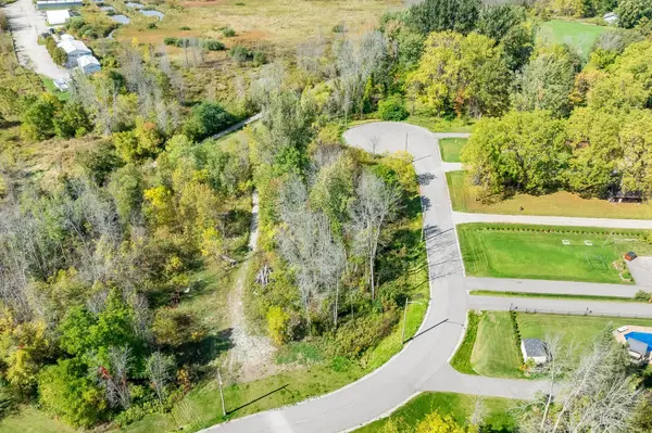 7 Reinbird ST W, Severn, ON L0K 1E0