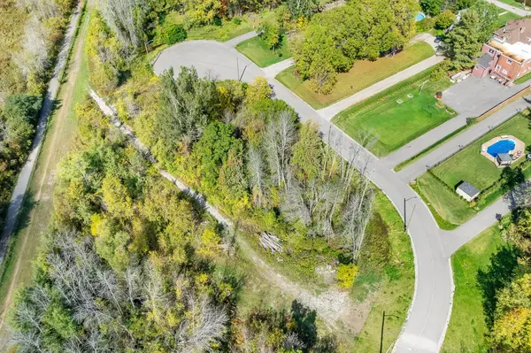 7 Reinbird ST W, Severn, ON L0K 1E0