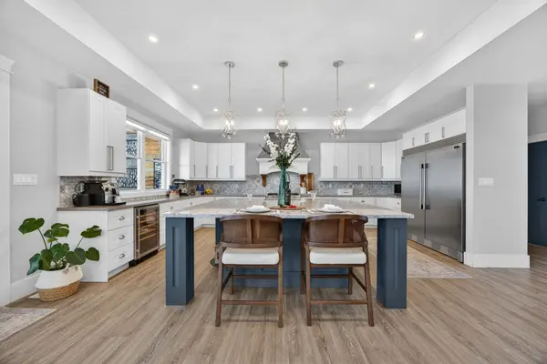 17 Pine Ridge TRL, Oro-medonte, ON L4M 4Y8