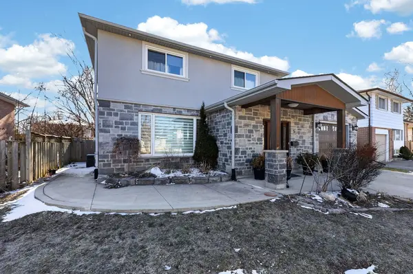 5 Jills CT, Barrie, ON L4M 4L6