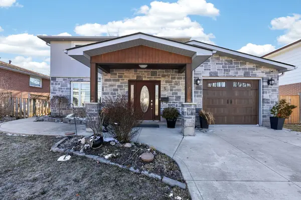 5 Jills CT, Barrie, ON L4M 4L6