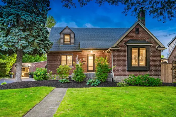 1390 Halifax PL, Burlington, ON L7S 1J6