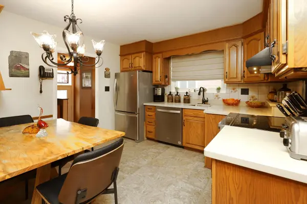 3638 Anniversary RD, Mississauga, ON L5C 2G1