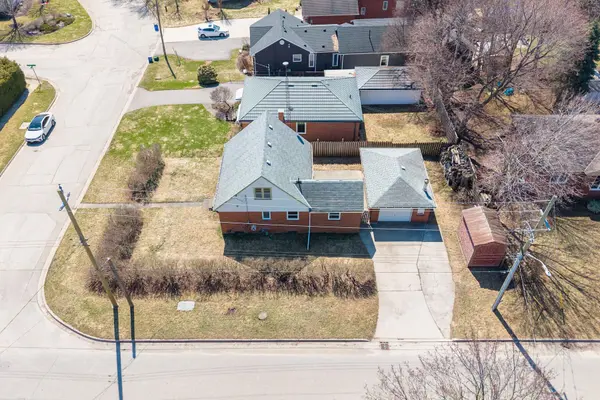 3 Bard LN, Halton Hills, ON L7G 2M6