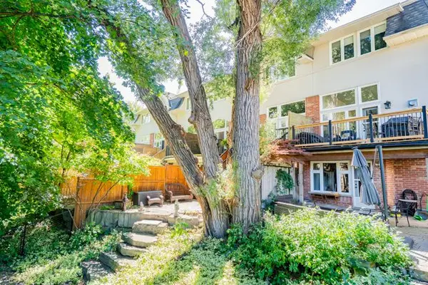 83 Kerr ST, Oakville, ON L6K 3A2