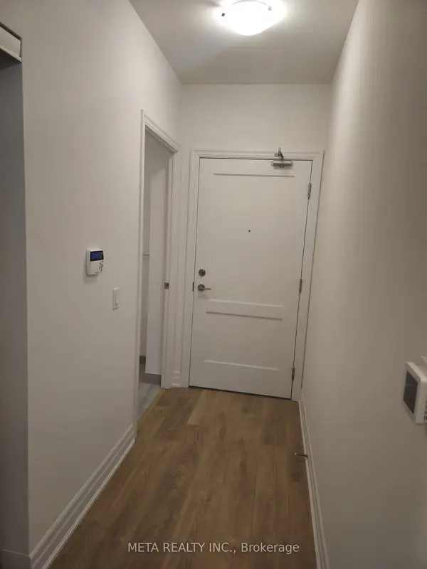 30 Elm DR W #608, Mississauga, ON L5B 0N6