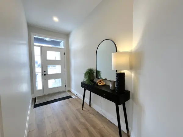 56 POSTMA CRES, North Middlesex, ON N0M 1A0