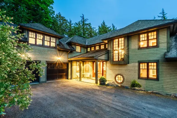 4 Ditchburn DR, Seguin, ON P0C 1J0