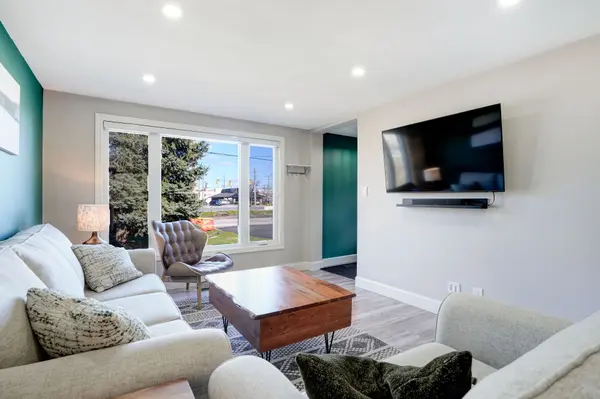 25 HOLIDAY AVE, London South, ON N6E 1M9