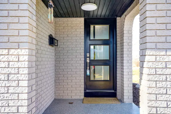 25 HOLIDAY AVE, London South, ON N6E 1M9