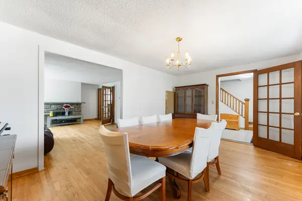 876 Pinecrest RD, Britannia Heights - Queensway Terrace N And Area, ON K2B 6B2