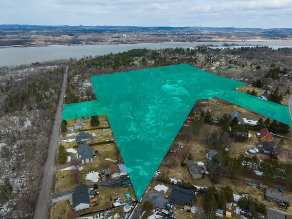 2283 Old Highway 17 RD, Clarence-rockland, ON K4K 1K7