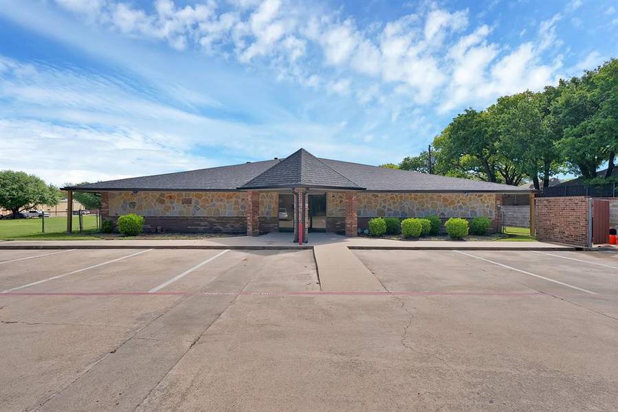 130 S Moore Road, Coppell, TX 75019