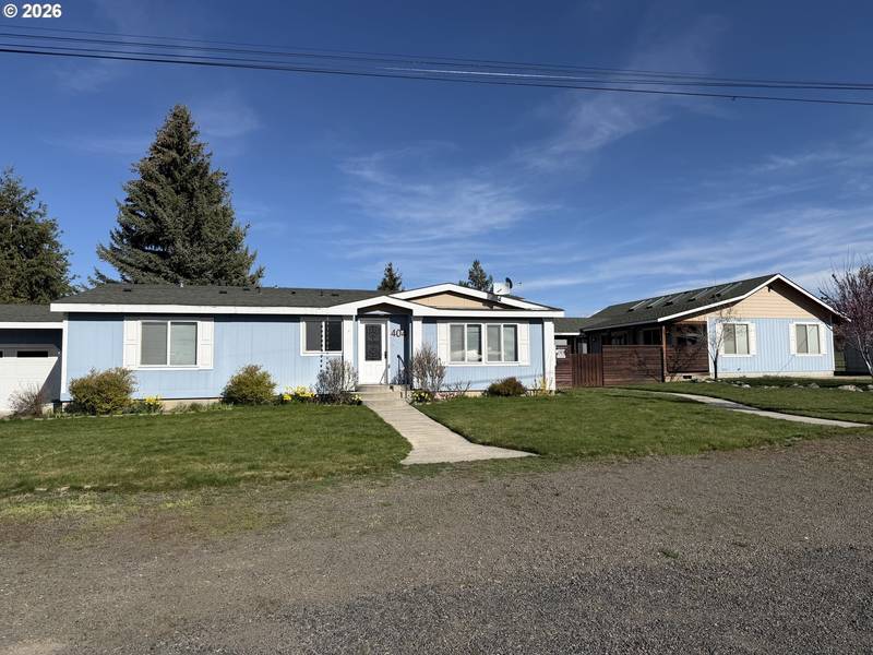 404 S COLLEGE ST, Joseph, OR 97846