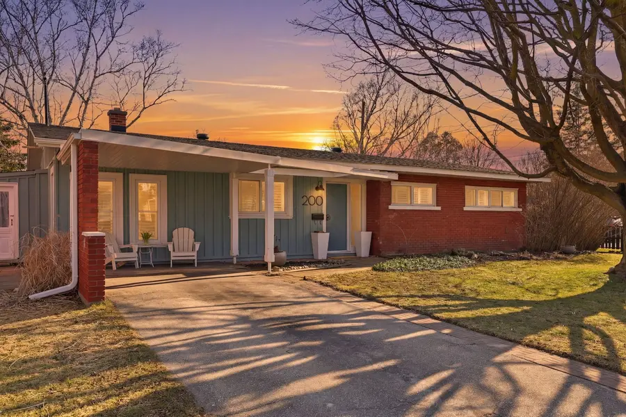 200 Second ST, Collingwood, ON L9Y 1G1