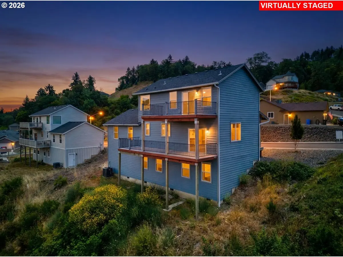 845 FOREST HEIGHTS ST, Sutherlin, OR 97479