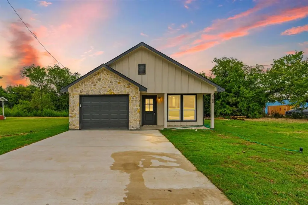 2208 Mill Street, Greenville, TX 75401