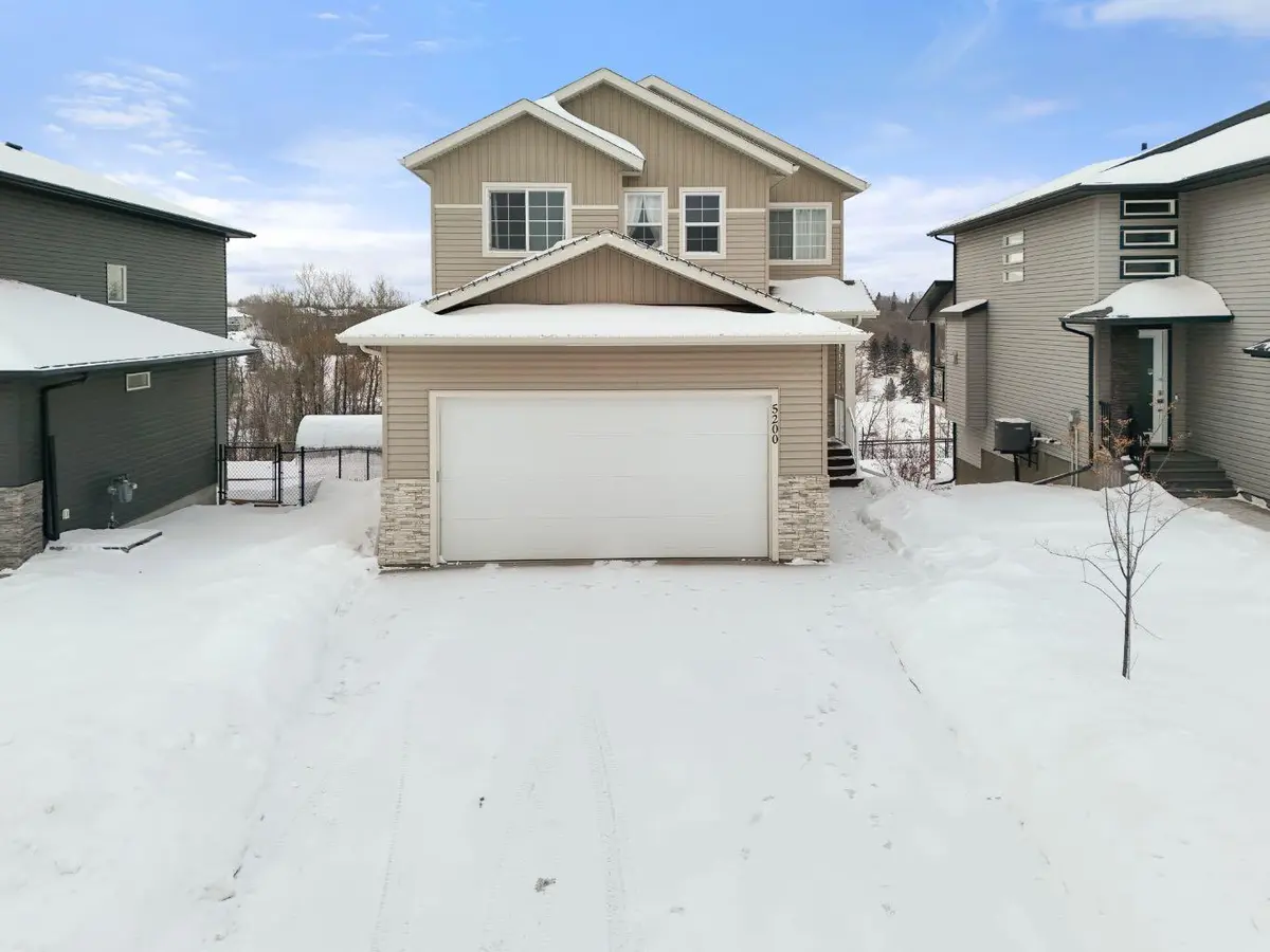 5200 36 AVE, Camrose, AB T4V 5J2