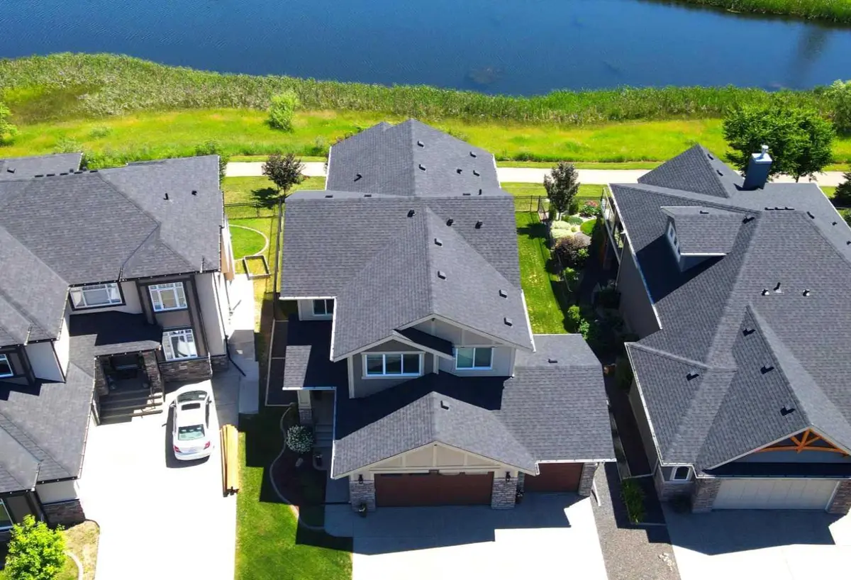 239 STONEMERE GN, Chestermere, AB T1X 0S1