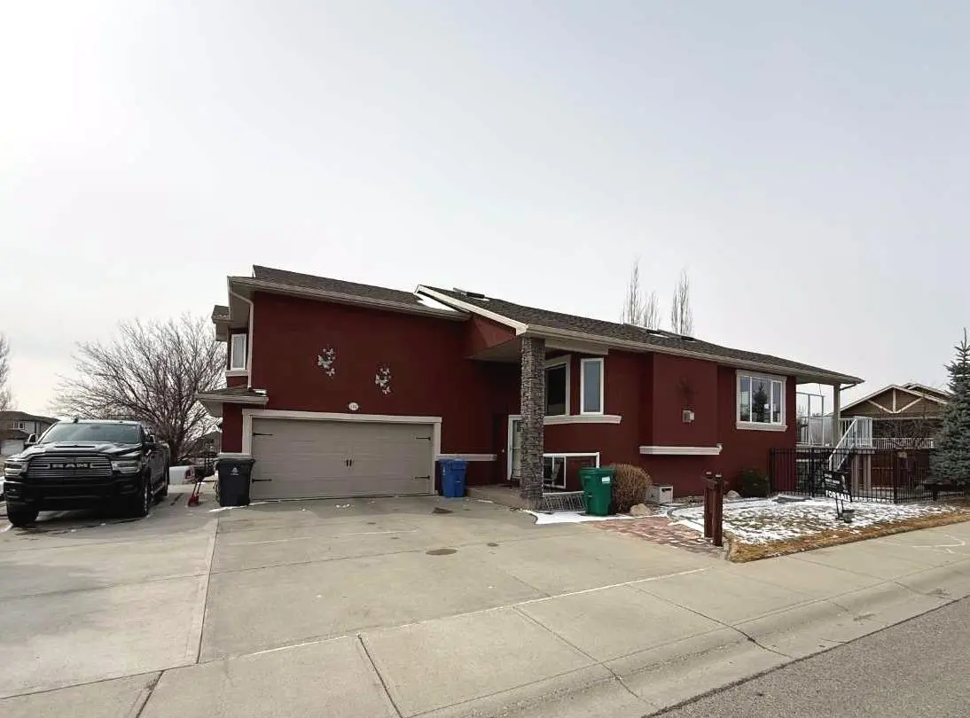 302 Sixmile LN S, Lethbridge, AB T1K 5S6