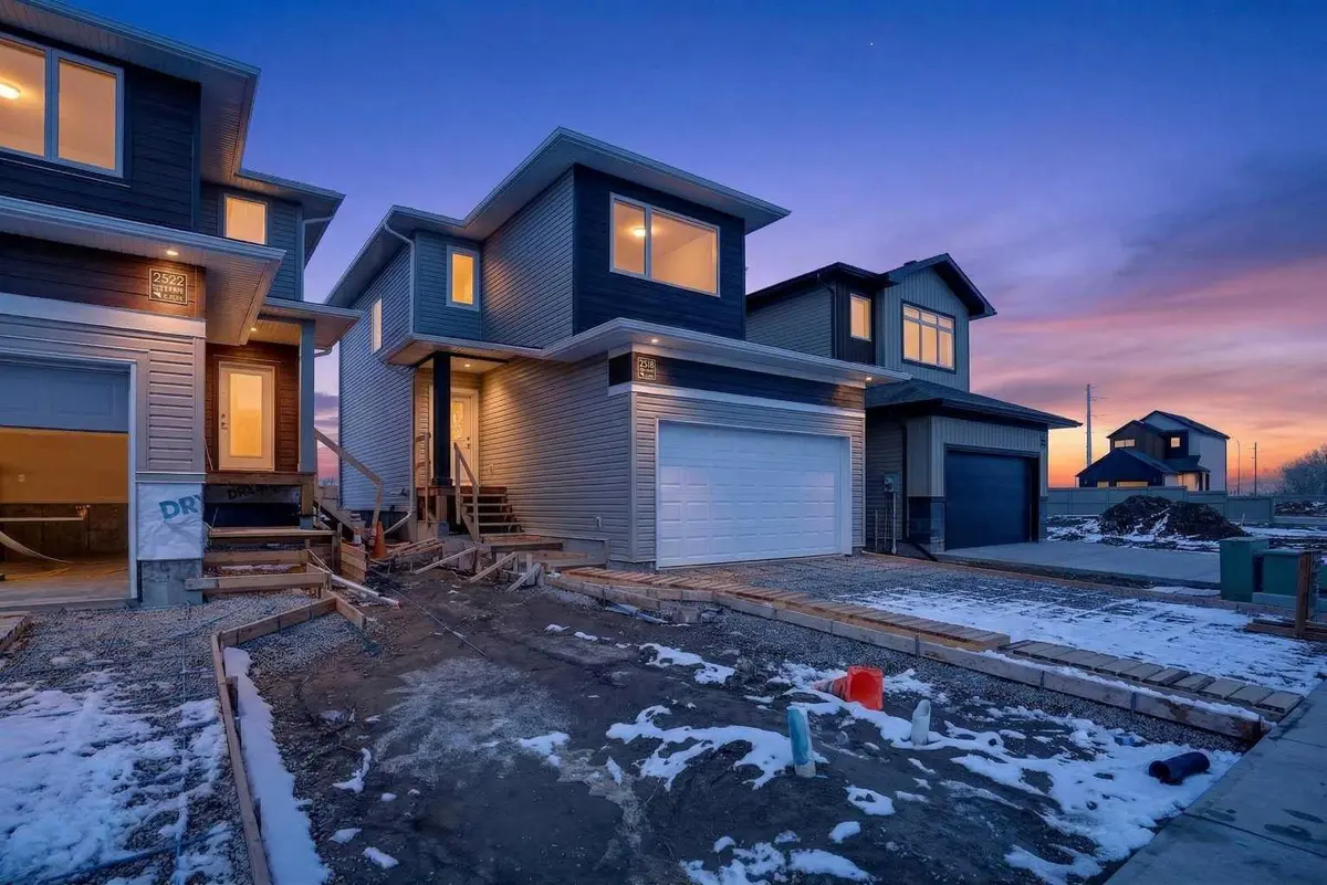 2518 44 ST S, Lethbridge, AB T1K 8L6