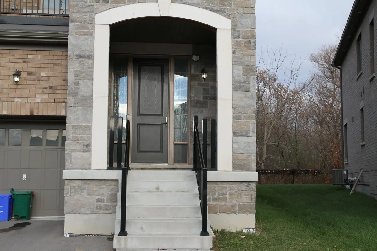 31 Swordfish DR #Bsmt, Whitby, ON L1P 0K7