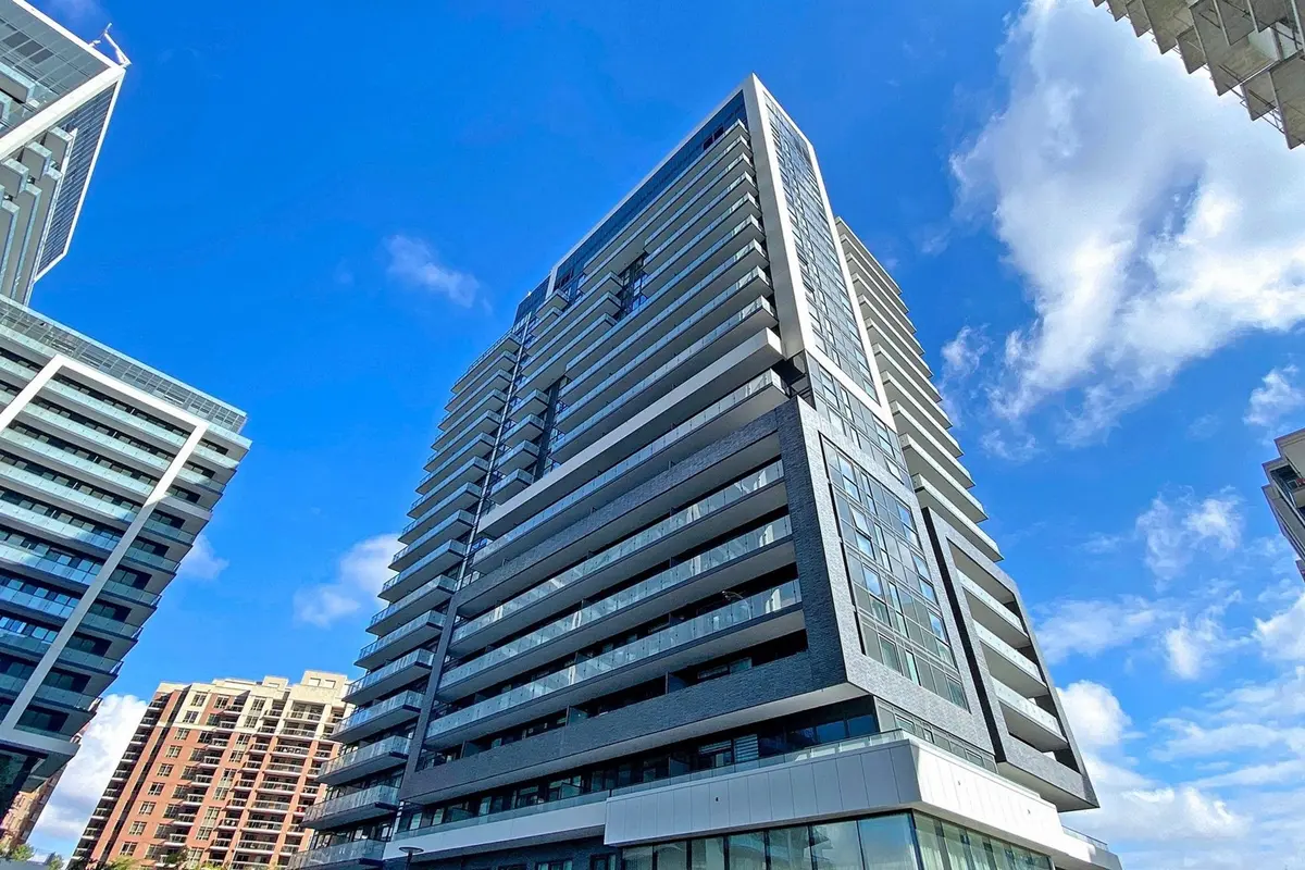 75 Oneida CRES #410, Richmond Hill, ON L4B 0H3