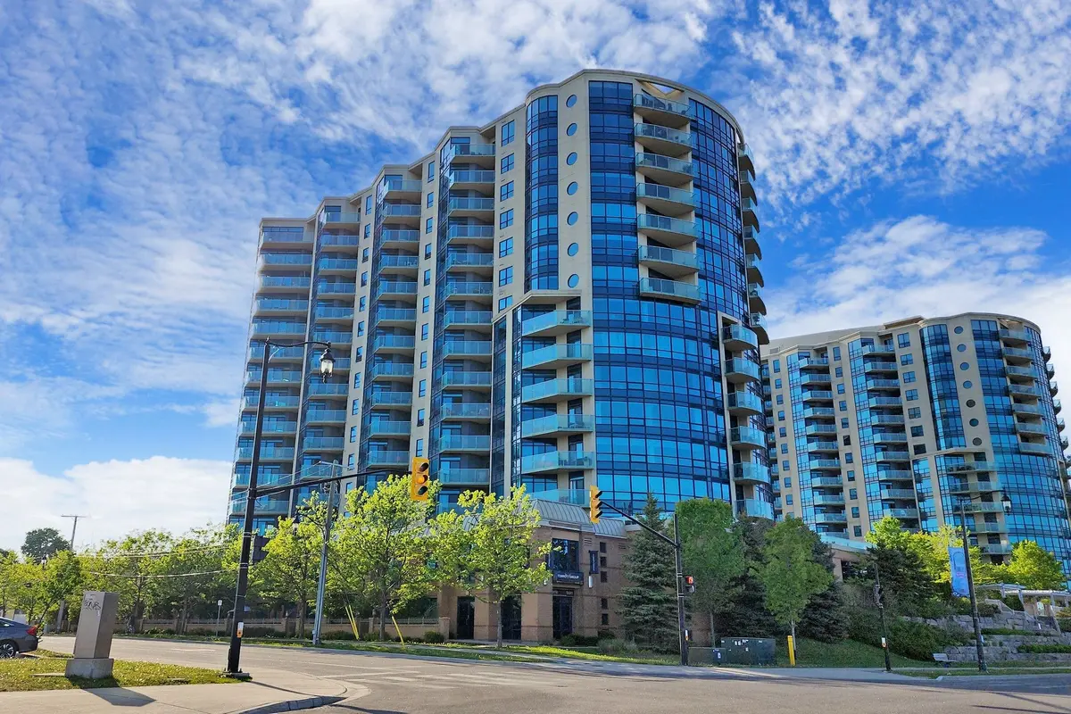 37 Ellen ST #PH06, Barrie, ON L0K 1S0