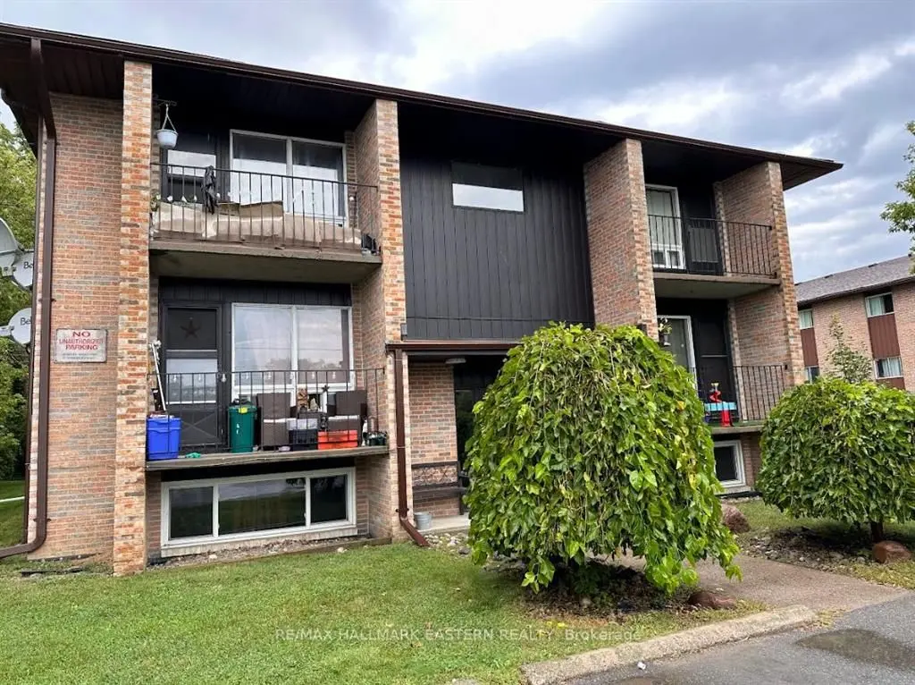 106 Lansdowne ST #204, Peterborough, ON K9J 1Y1