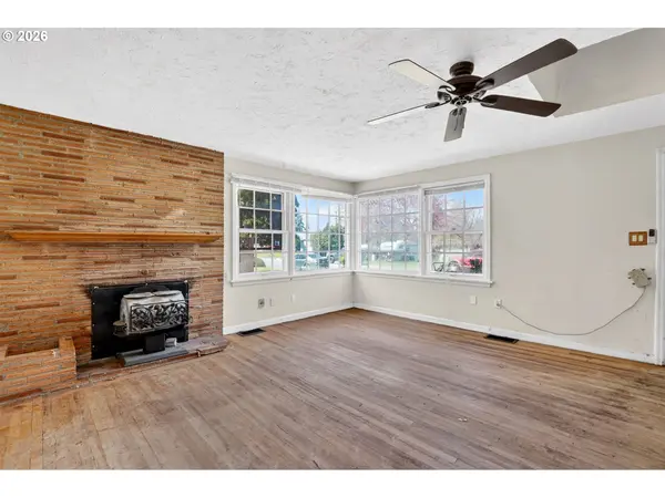 2607 E 26TH ST, Vancouver, WA 98661