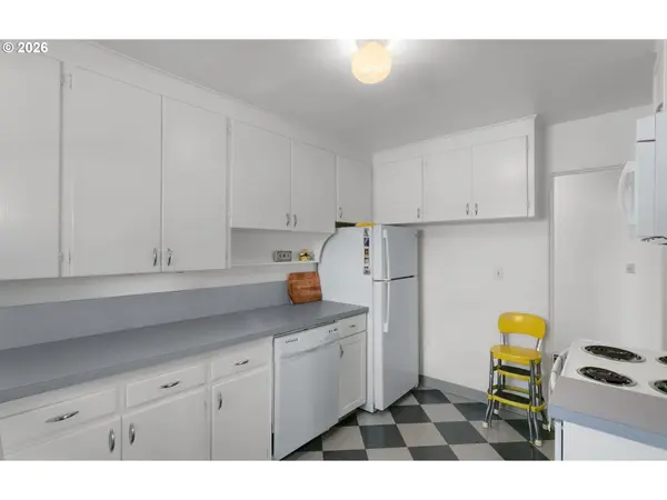 312 NE 61ST AVE, Portland, OR 97213