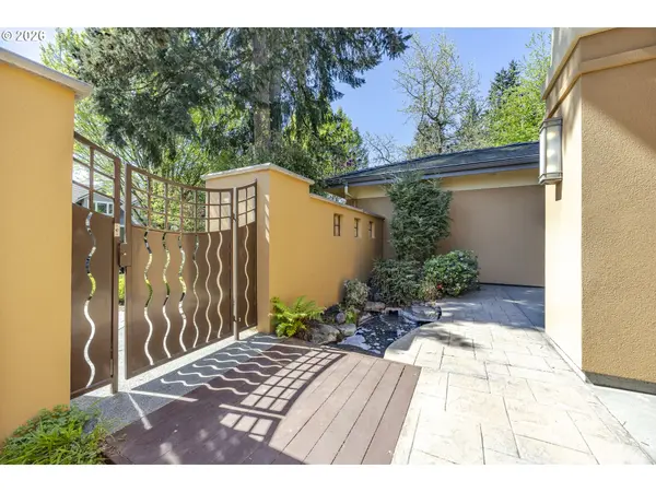 2325 PARK GROVE DR, Eugene, OR 97408