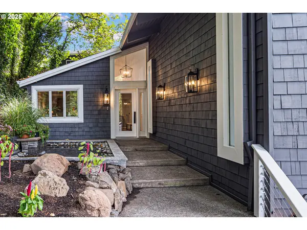 3220 SOUTHSHORE BLVD, Lake Oswego, OR 97034