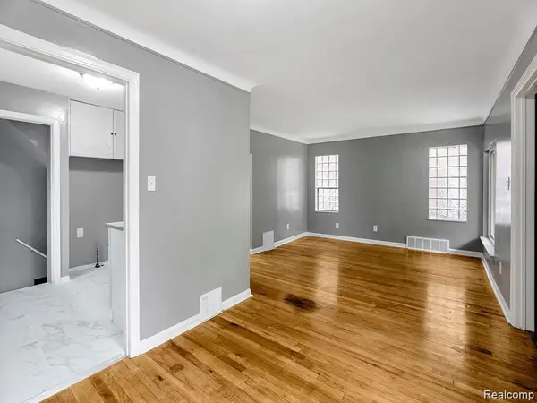 18681 BARLOW ST, Detroit, MI 48205